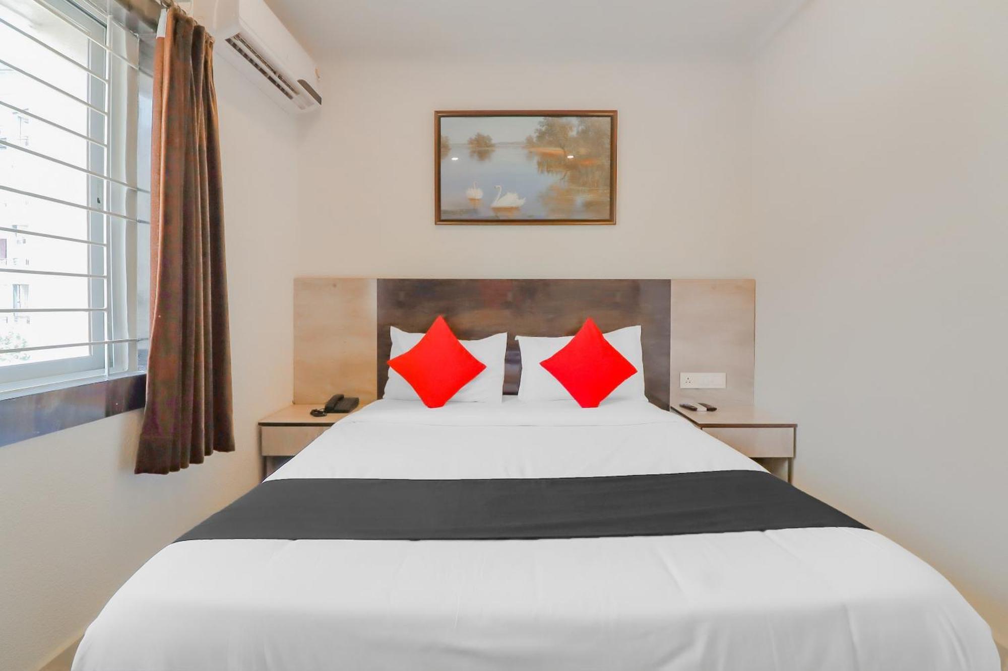 Capital O Royal Galaxy Finesse Near Phoenix Marketcity Бангалор Екстериор снимка