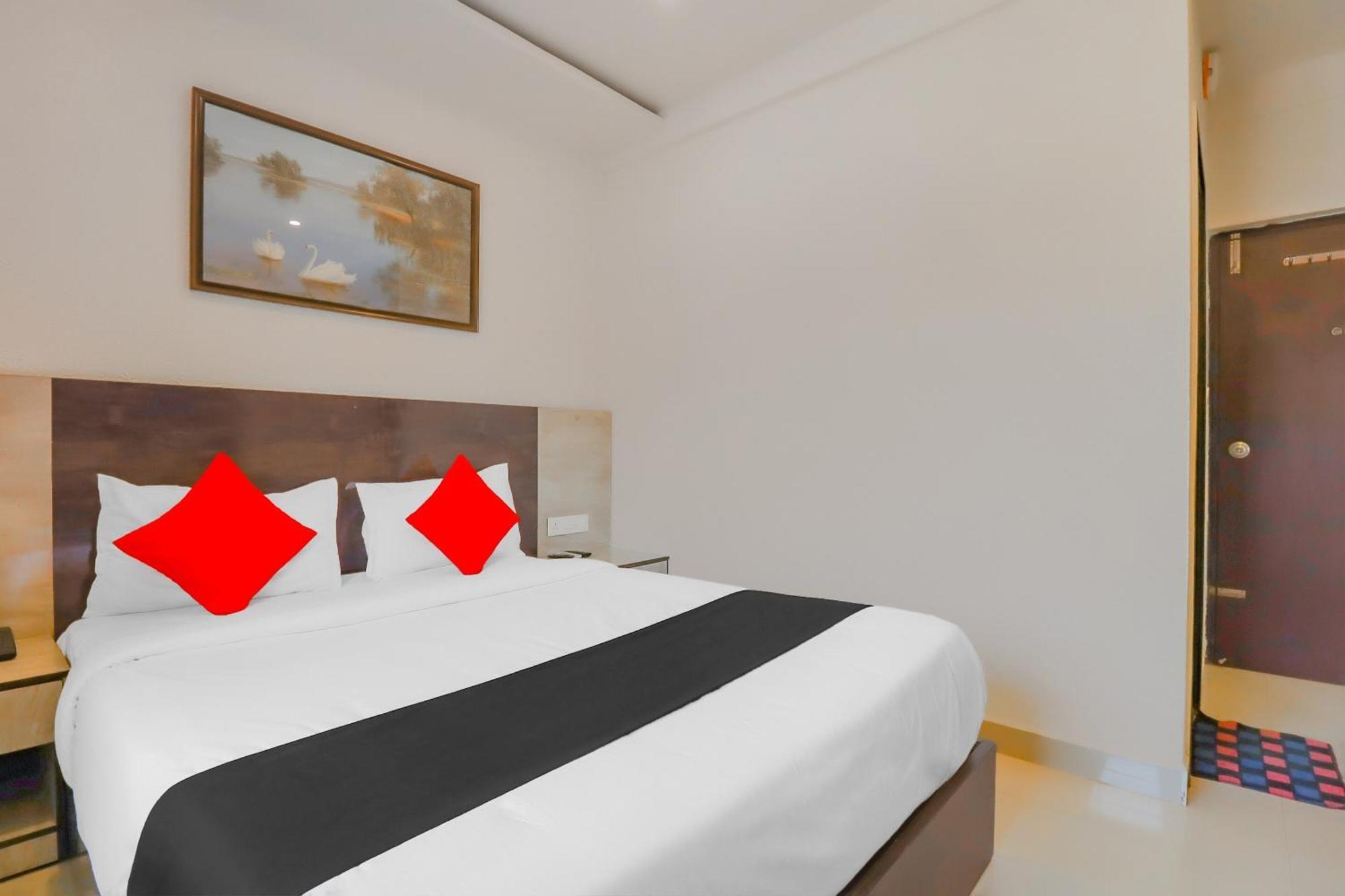 Capital O Royal Galaxy Finesse Near Phoenix Marketcity Бангалор Екстериор снимка